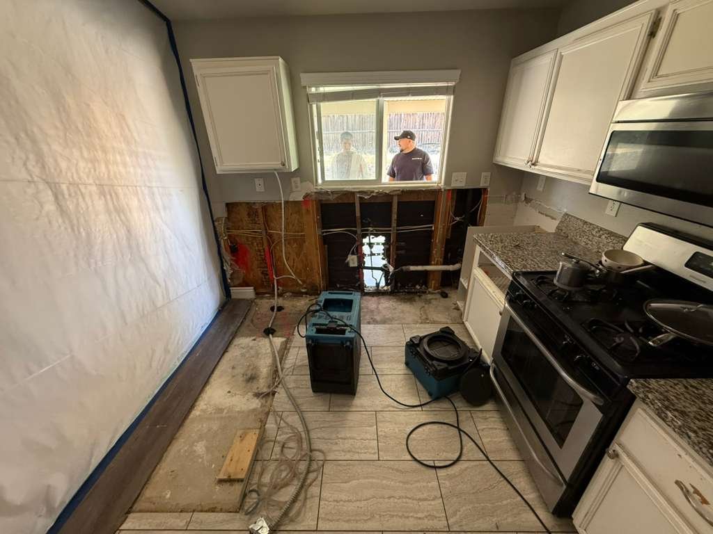 kitchen-water-damage-restoration-los-angeles.jpg